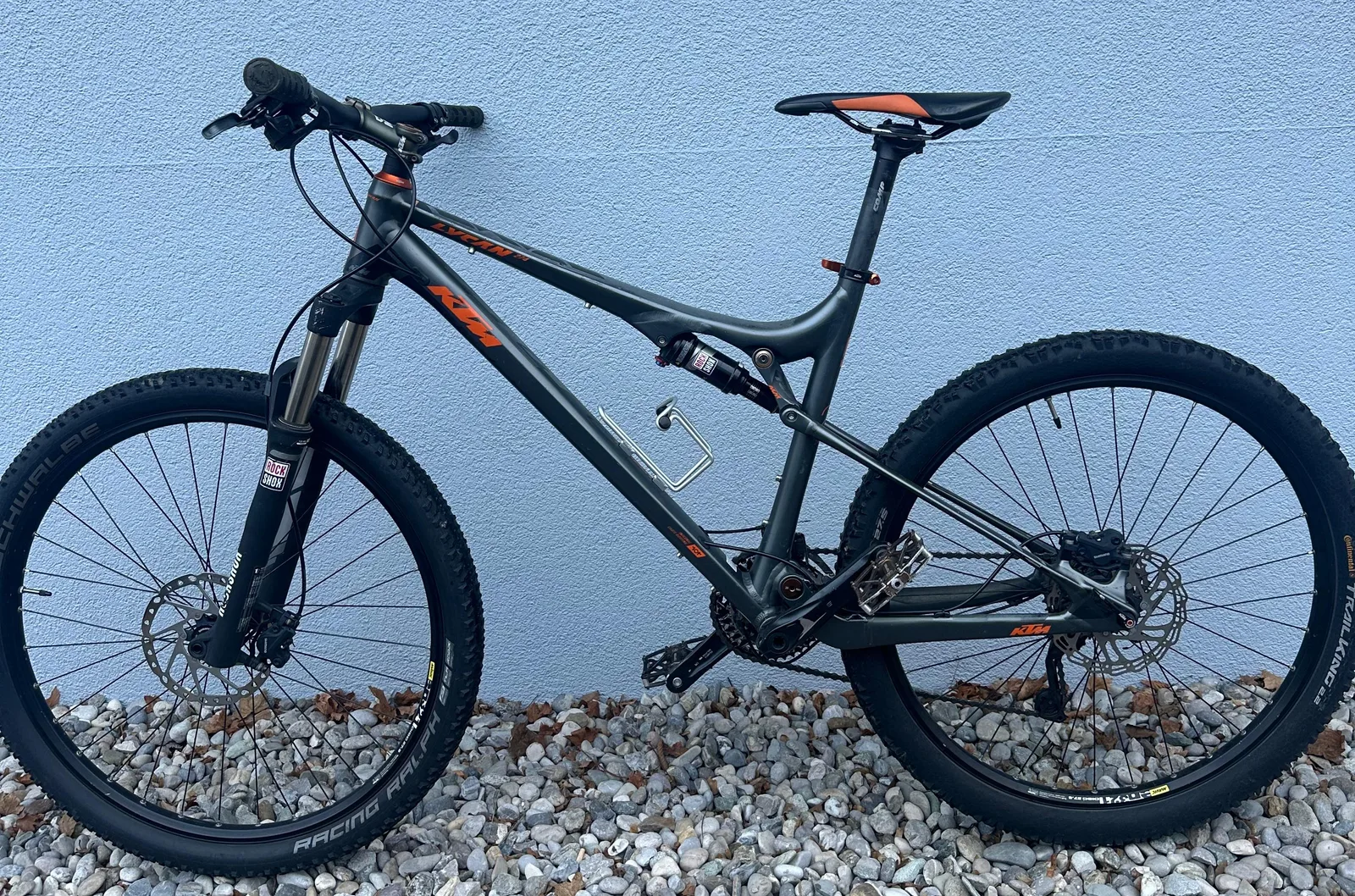 Gebrauchtes KTM Lycan Fully von der Seite als echtes BikeGo Bewertungsbeispiel